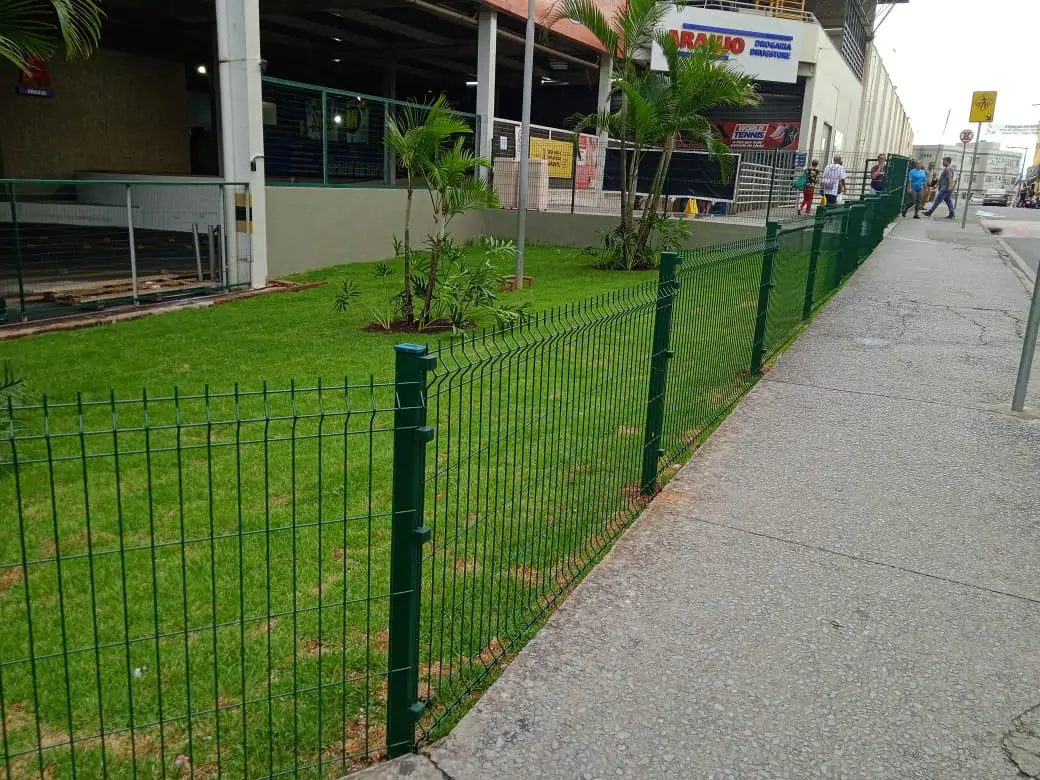 imagem principal obra Projeto com <strong>gradil revestido em PVC</strong>